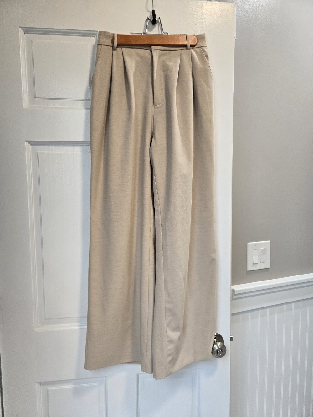 OGL Wide-Leg Pleated Trouser